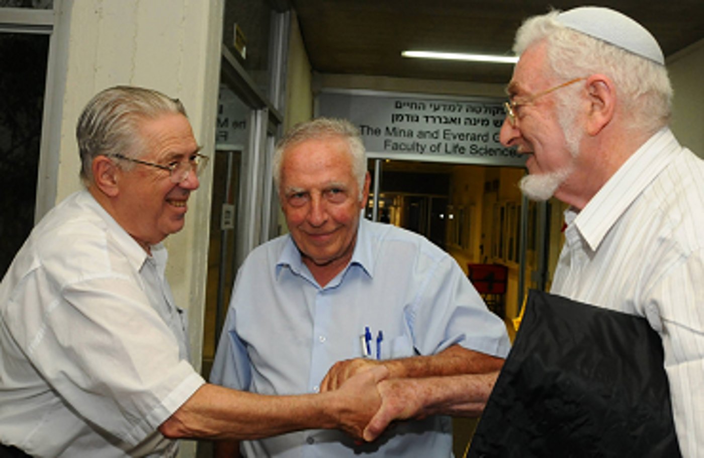 בכירי האוניברסיטה לאחר ההחלטה