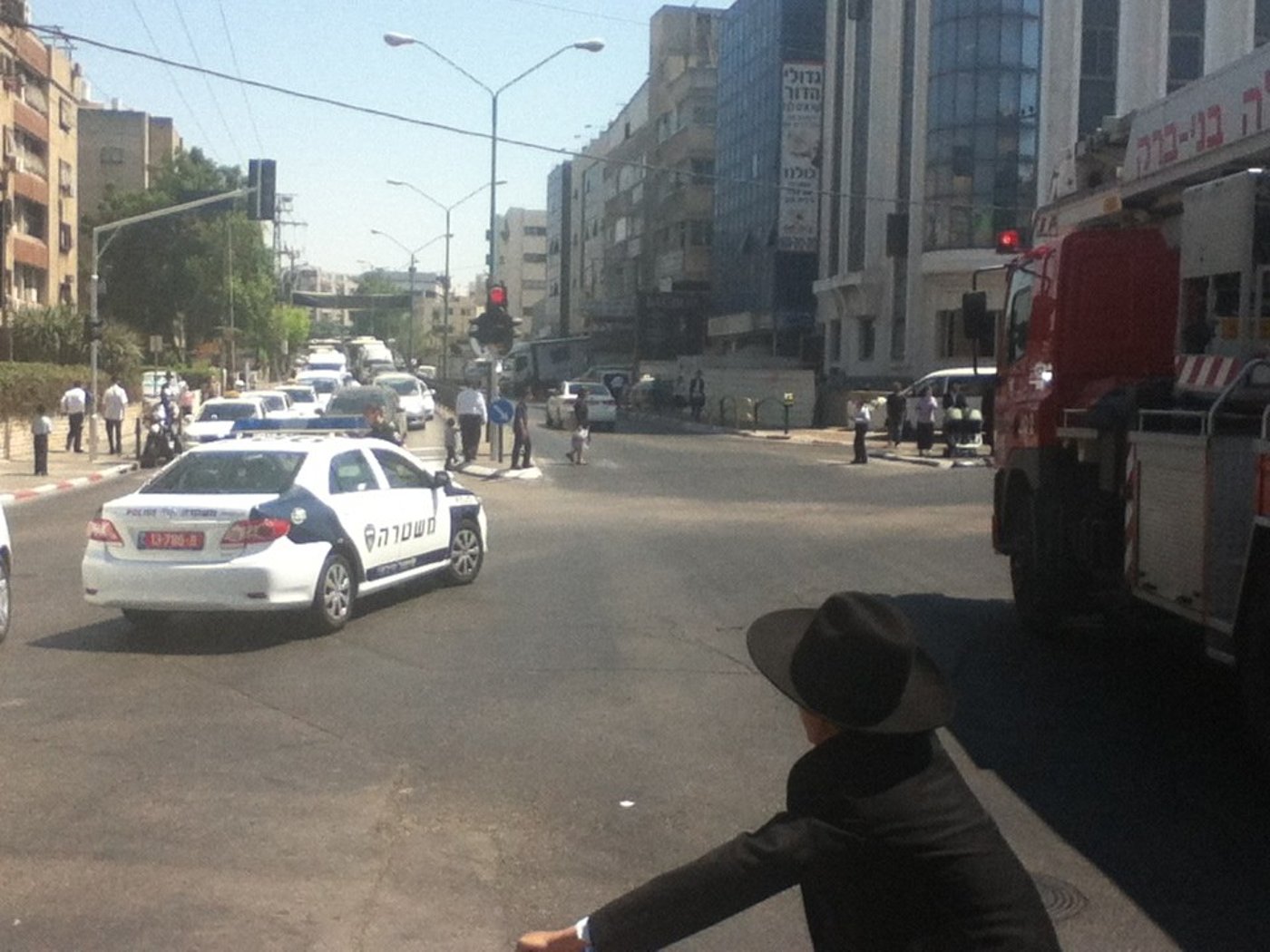 אש בבני-ברק: שריפה בבניין דירות בעיר