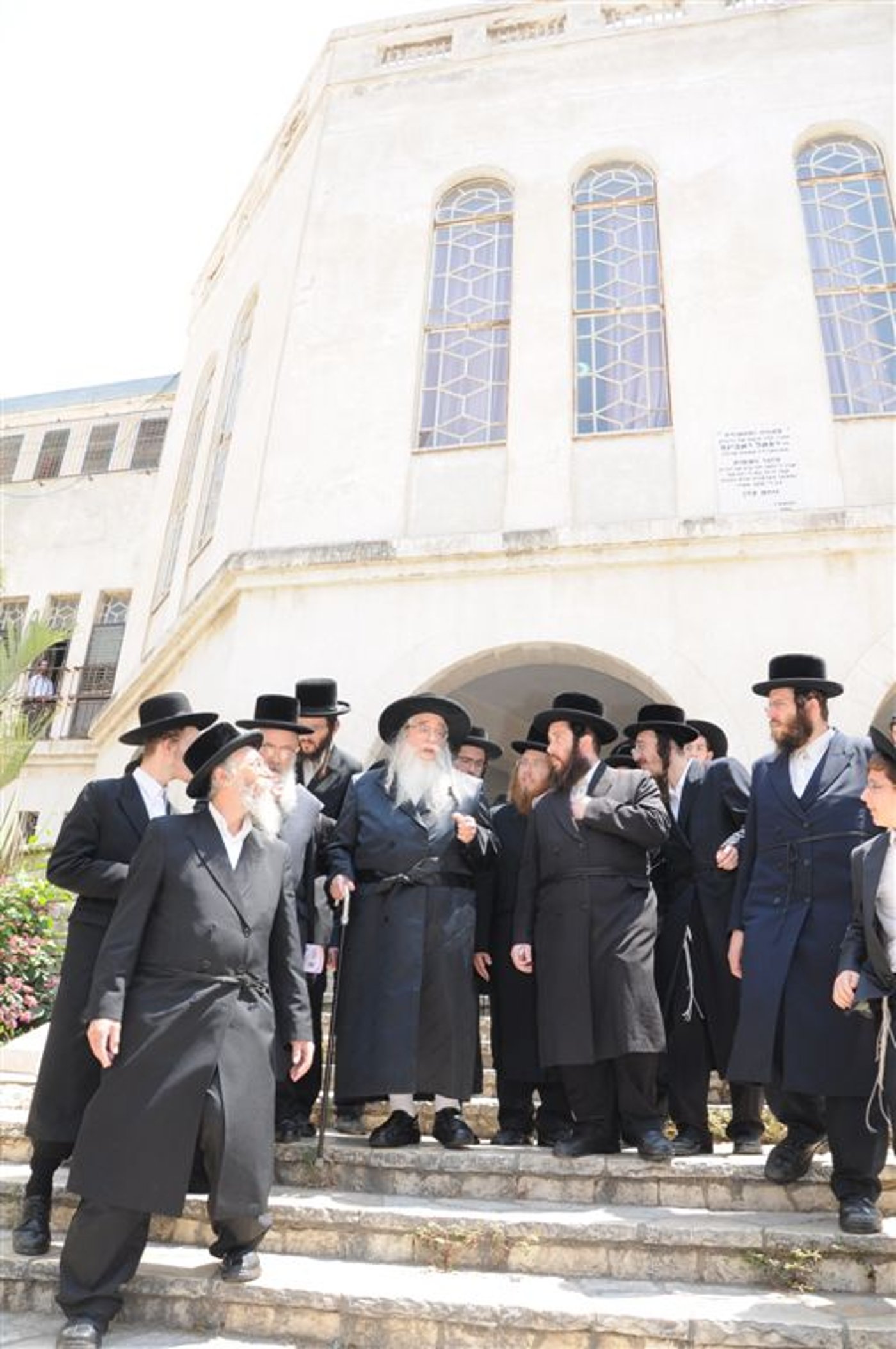 ראשי הישיבה הזמינו והאדמו"ר מצאנז ביקר בהיכל ישיבת סלבודקא