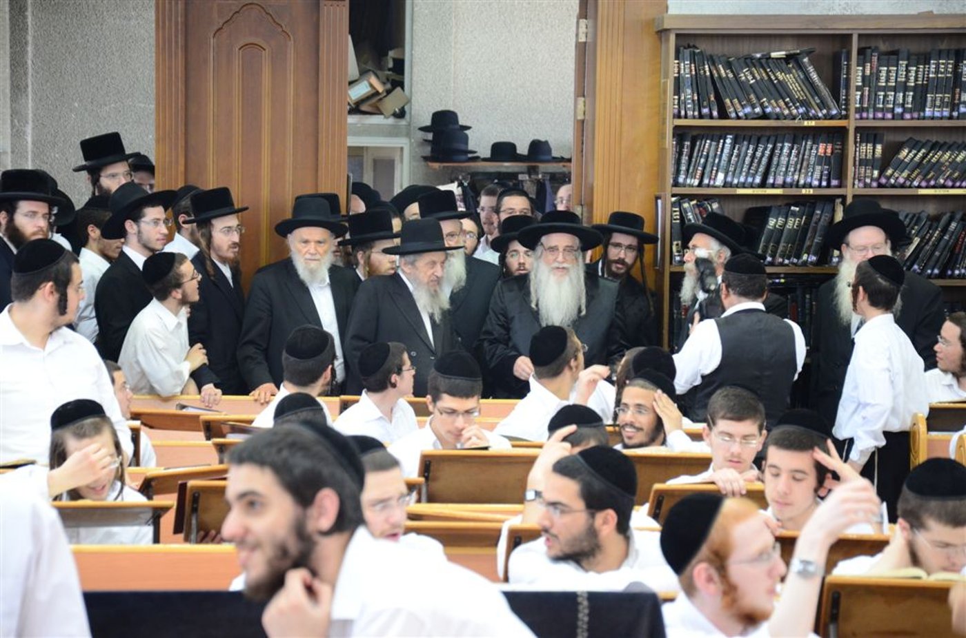 ראשי הישיבה הזמינו והאדמו"ר מצאנז ביקר בהיכל ישיבת סלבודקא