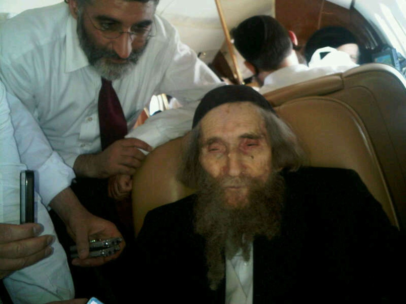 התרגשות בצרפת: הרב שטיינמן יצא למסע חיזוק