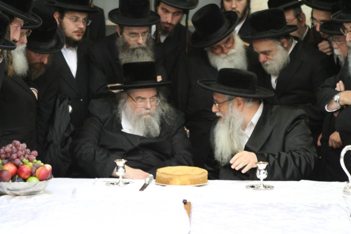 האדמו"ר מבעלזא בברכת השנים אצל האדמו"ר מצאנז