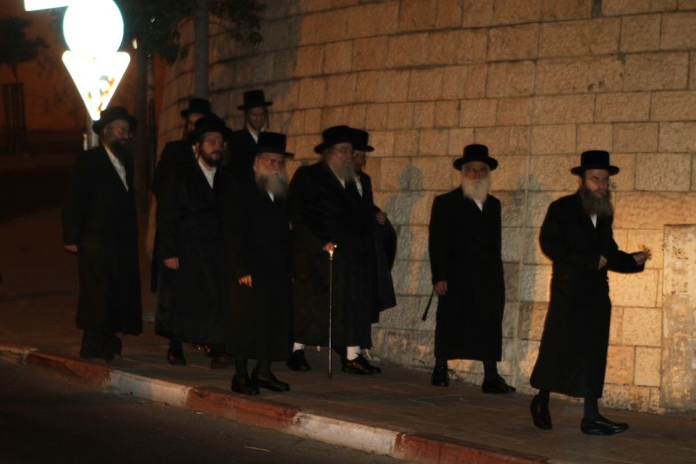האדמו"ר מבעלזא בברכת השנים אצל האדמו"ר מצאנז