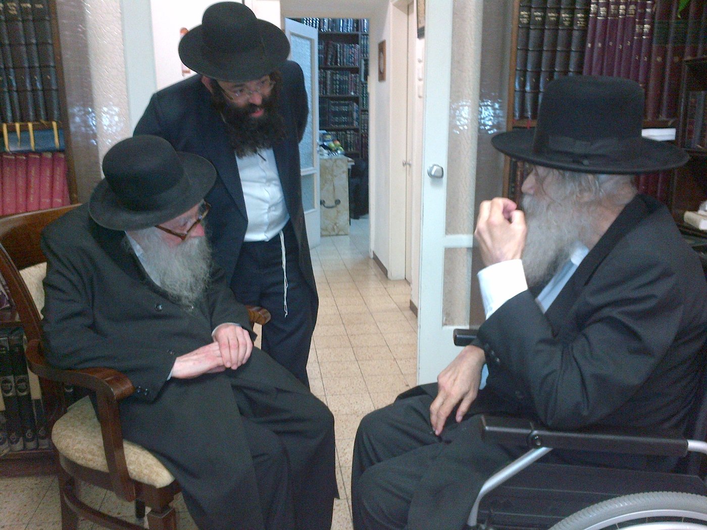 ביקור חולים אצל הגאון רבי אברהם גניחובסקי