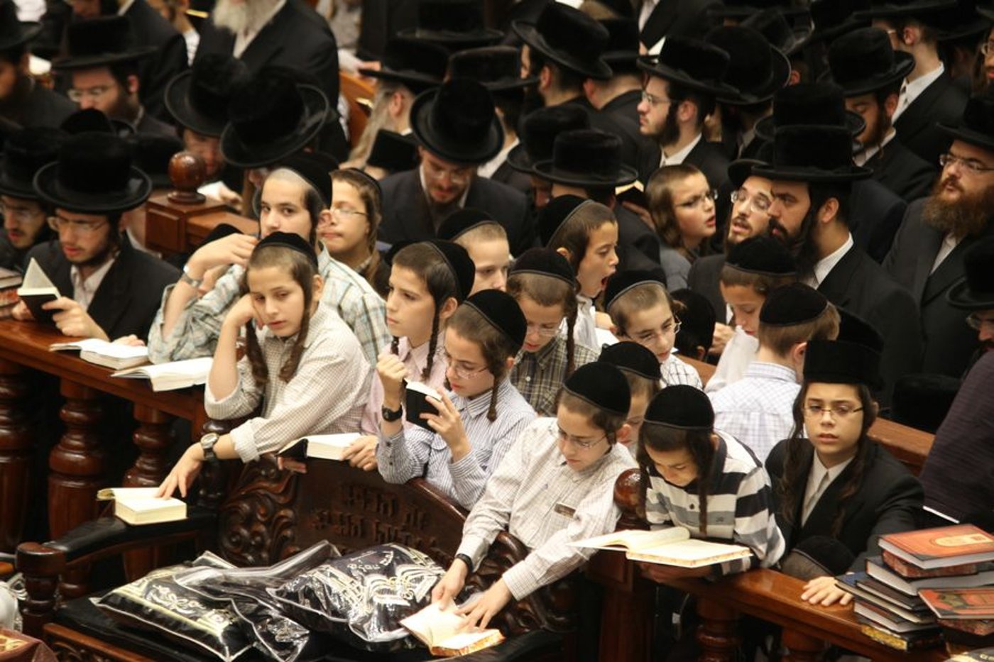 הסליחות הגדולות בתבל: אלפים התפללו בבעלזא