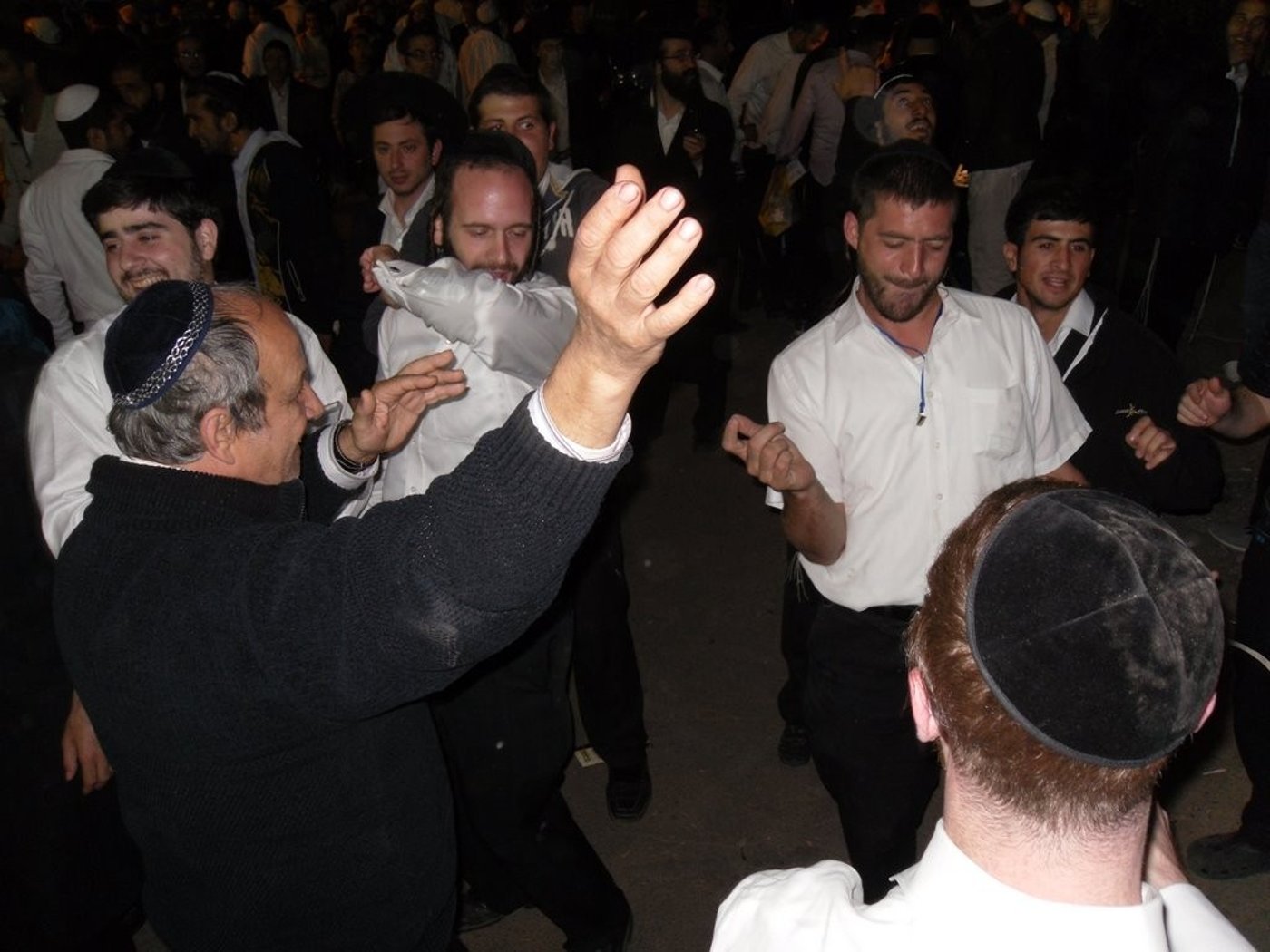 אומן: מתקשים להיפרד מרבינו