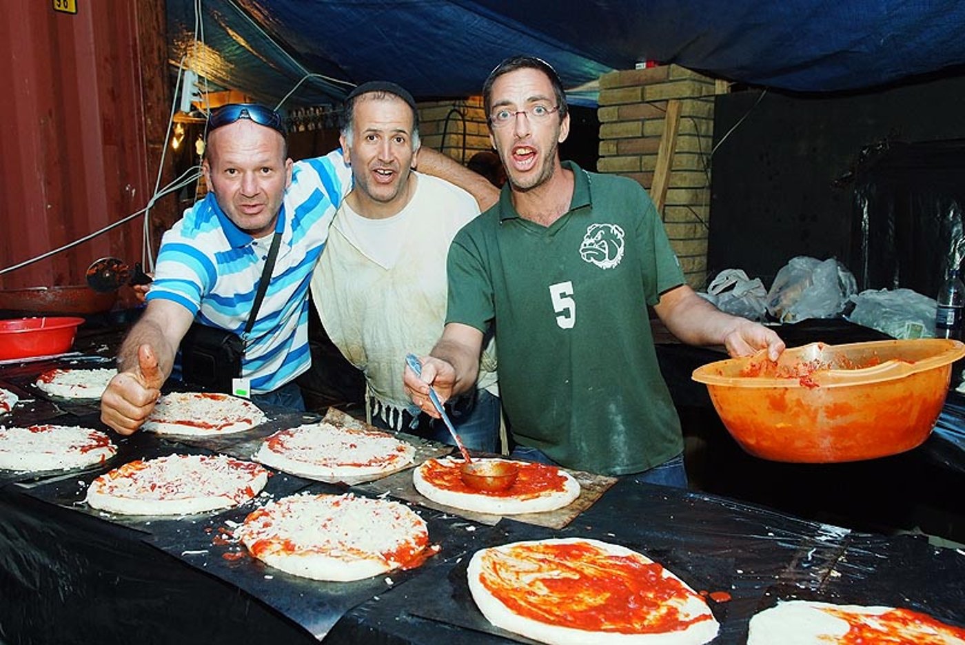 אומן בעדשת אמן: צפו בגלריית ענק