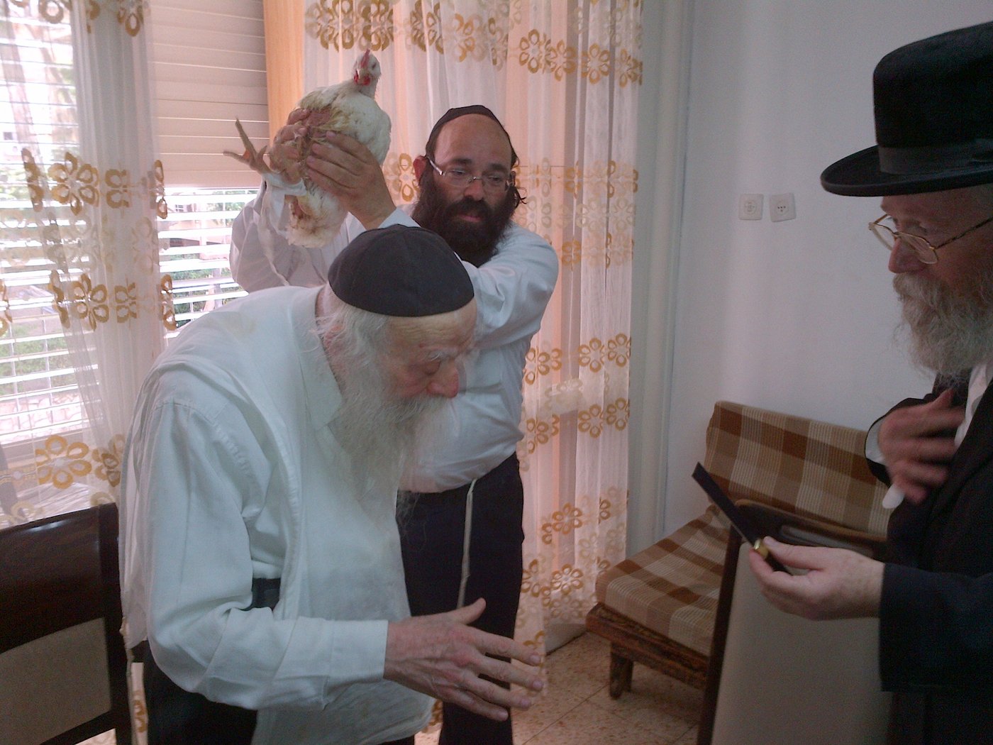 כפרות, שחיטה וכיסוי הדם אצל רבי ניסים קרליץ