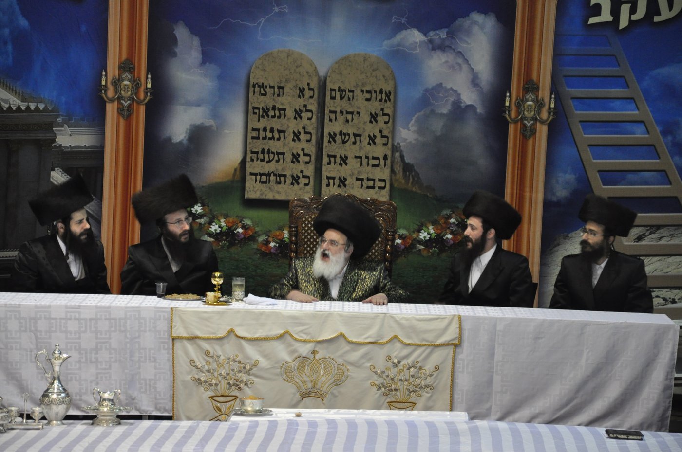 תיעוד ענק: המונים חגגו בשמחות בית השואבה
