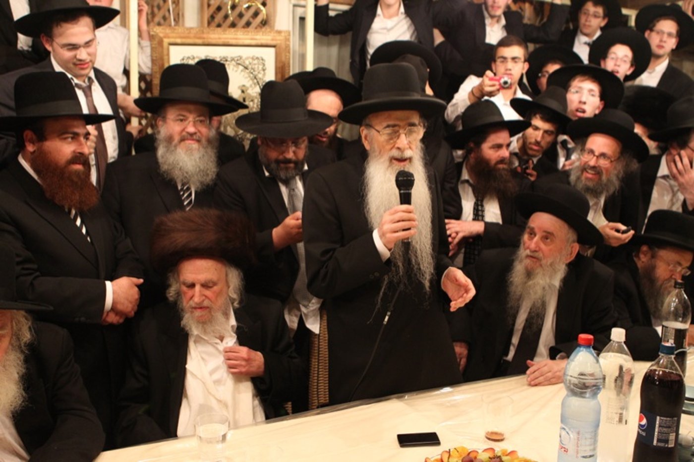 ראשי ישיבות בסוכת הרב שמואל אויערבך ● תיעוד