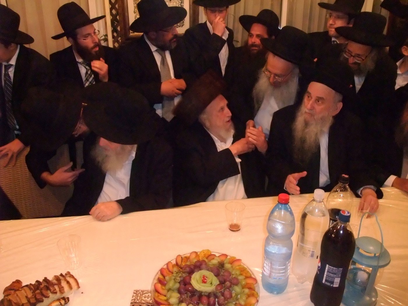 ראשי ישיבות בסוכת הרב שמואל אויערבך ● תיעוד
