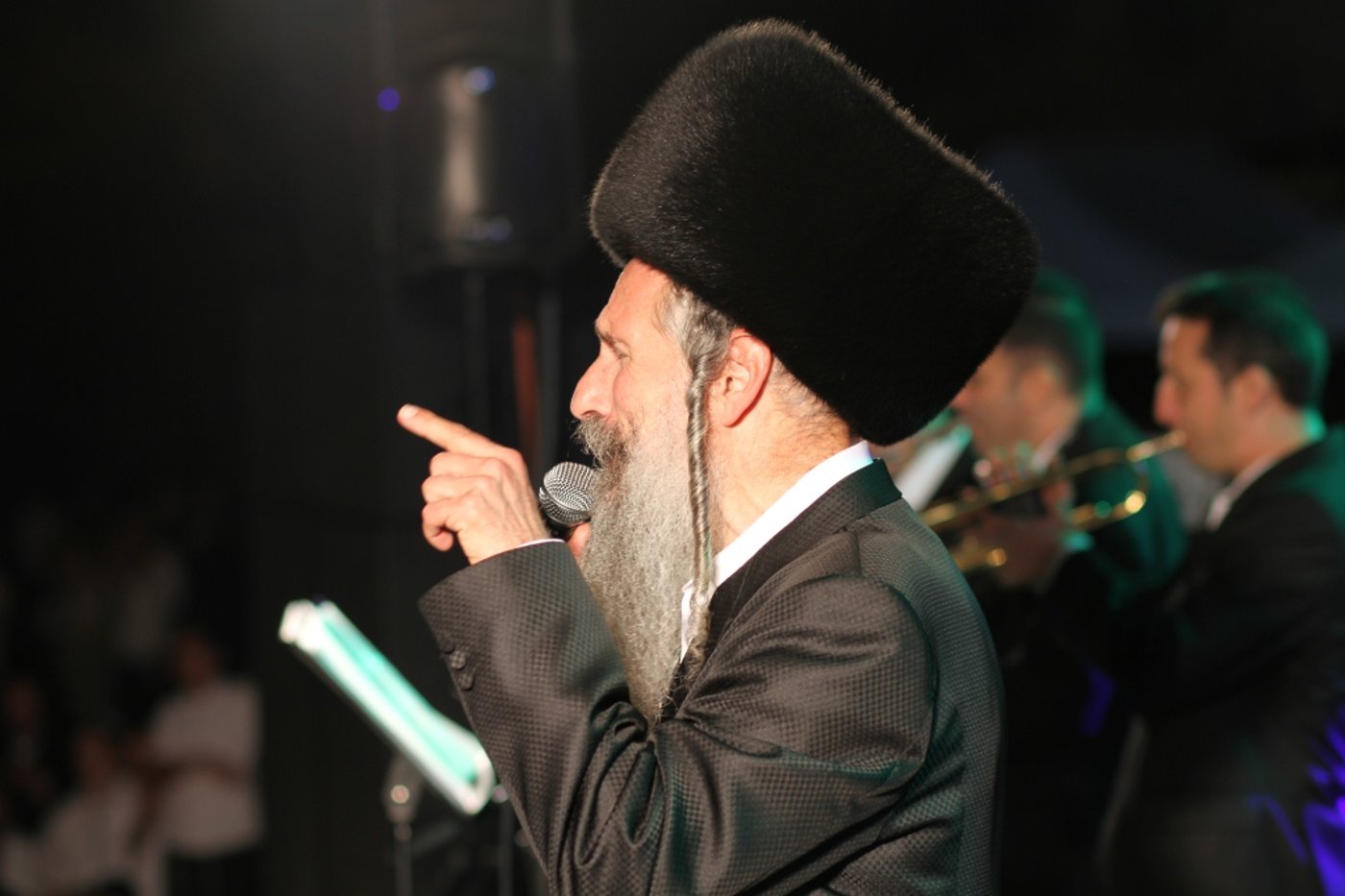 צפו: חגיגת ענק בחברון עם מרדכי בן דוד