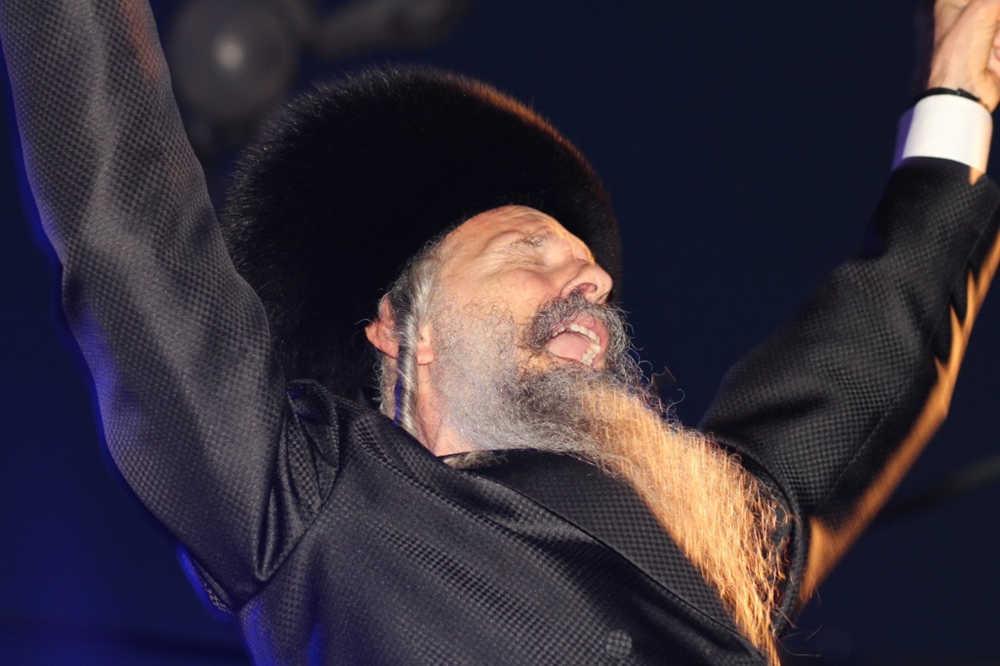 צפו: חגיגת ענק בחברון עם מרדכי בן דוד