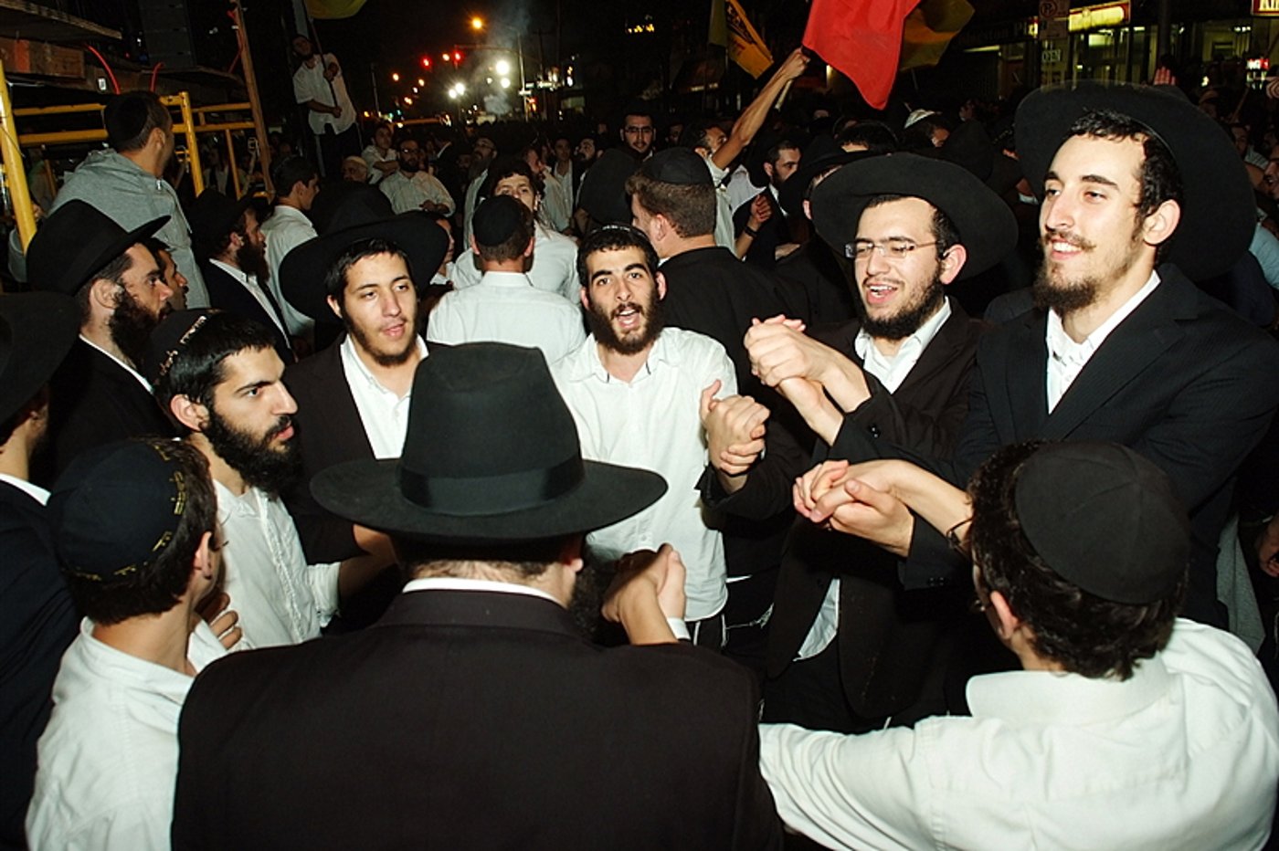 שמחת בית השואבה בניו-יורק: מראות שלא תראו בשום מקום אחר