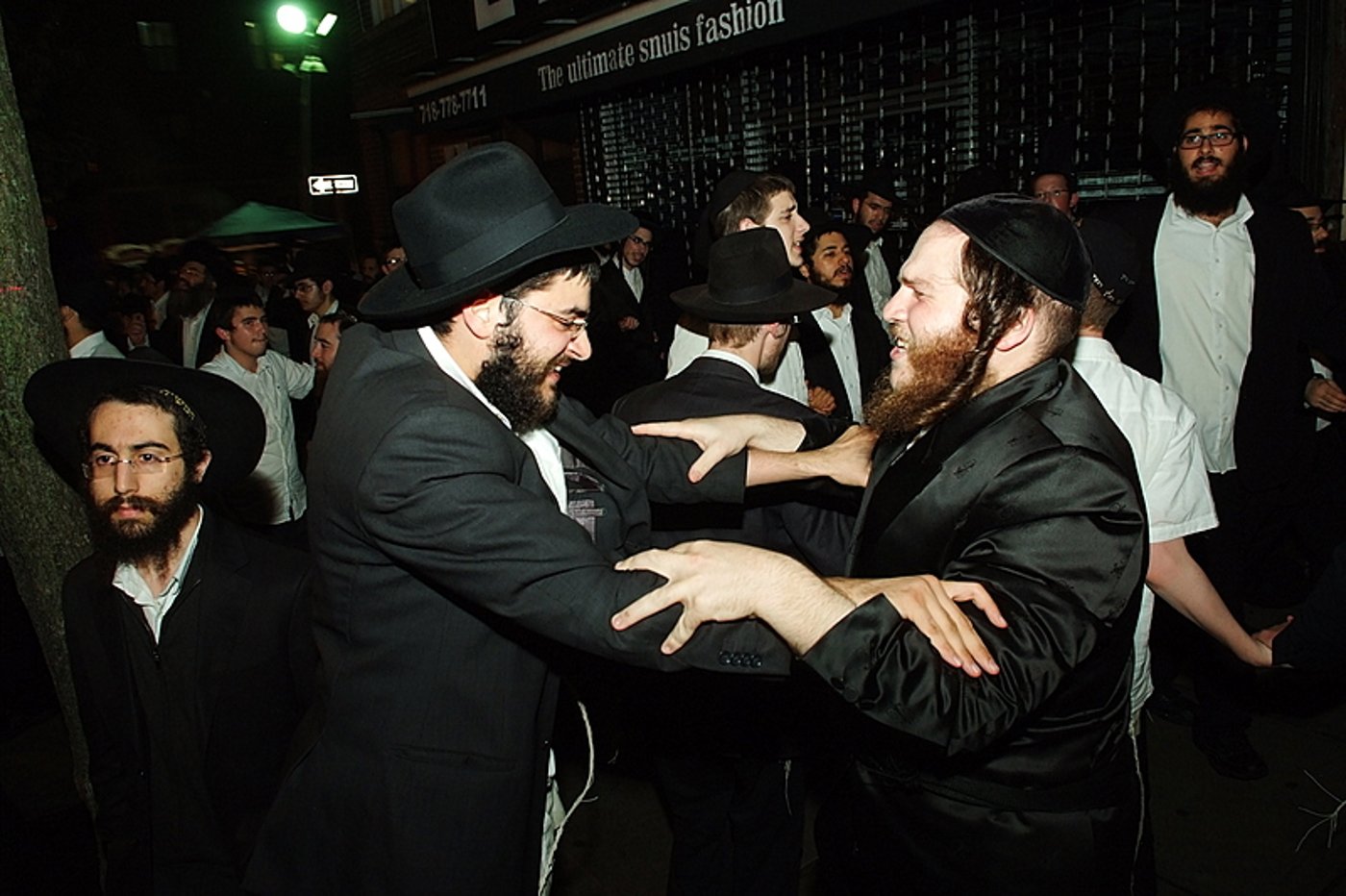 שמחת בית השואבה בניו-יורק: מראות שלא תראו בשום מקום אחר