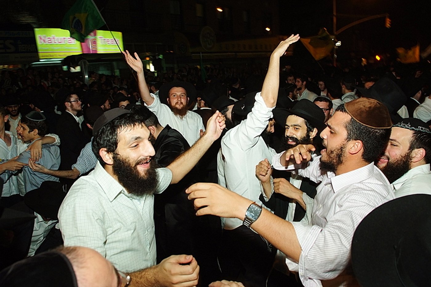 שמחת בית השואבה בניו-יורק: מראות שלא תראו בשום מקום אחר