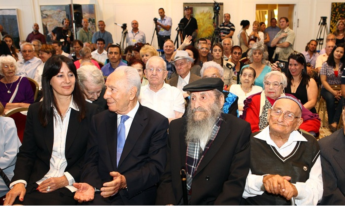 נשיא המדינה שמעון פרס פגש קשישים והודה להם