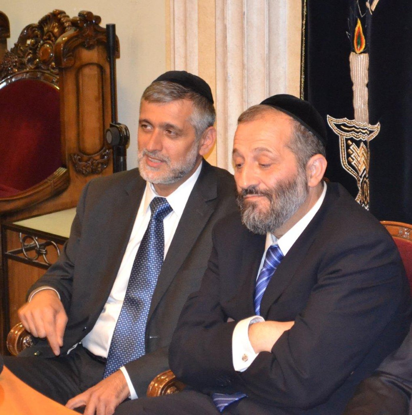 מאחורי הקלעים: חגיגת תקשורת בבית הרב עובדיה יוסף