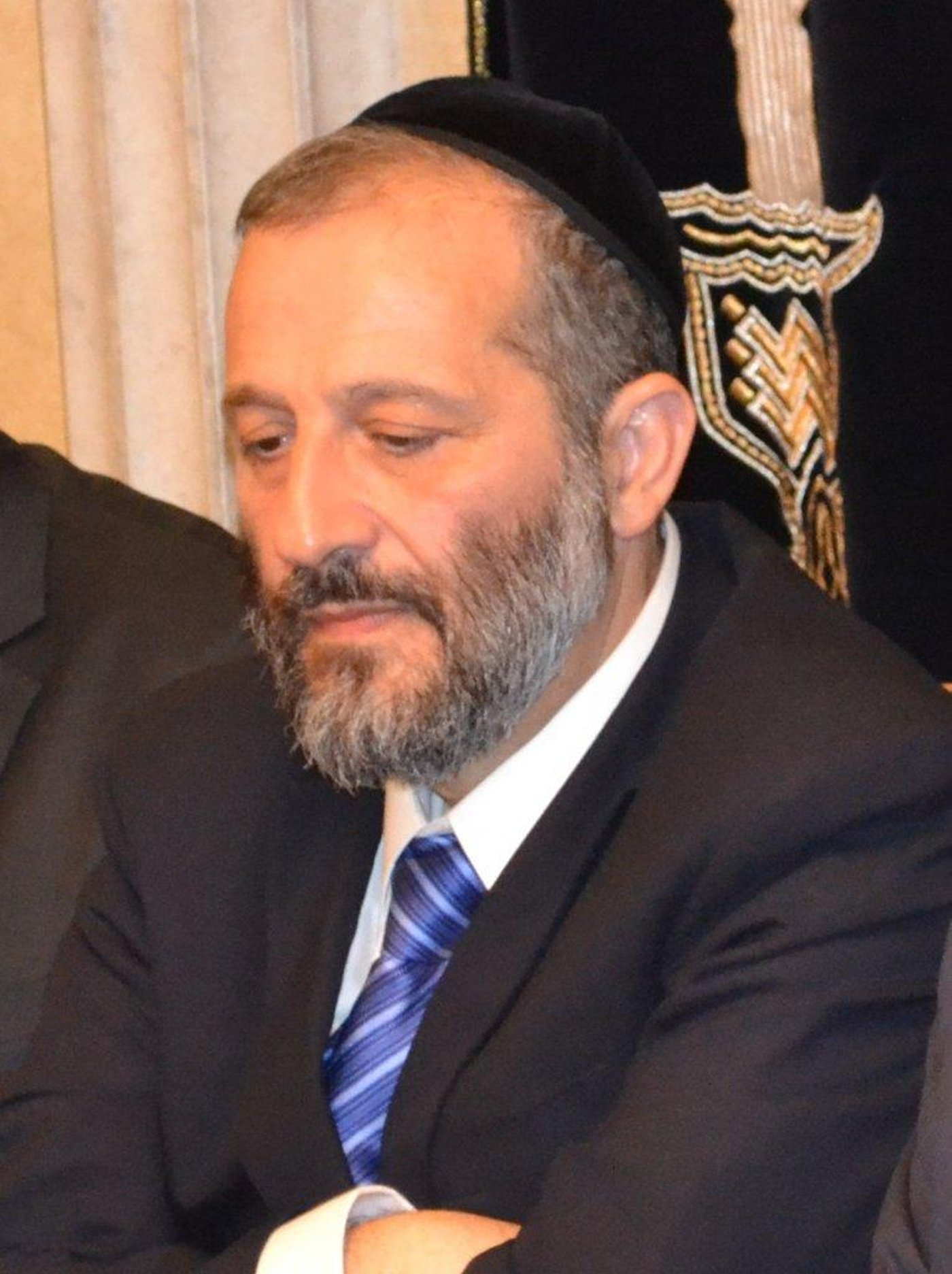 מאחורי הקלעים: חגיגת תקשורת בבית הרב עובדיה יוסף