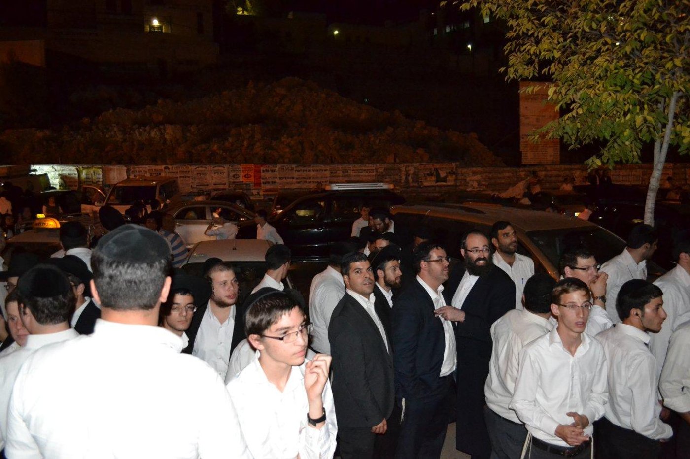 מאחורי הקלעים: חגיגת תקשורת בבית הרב עובדיה יוסף