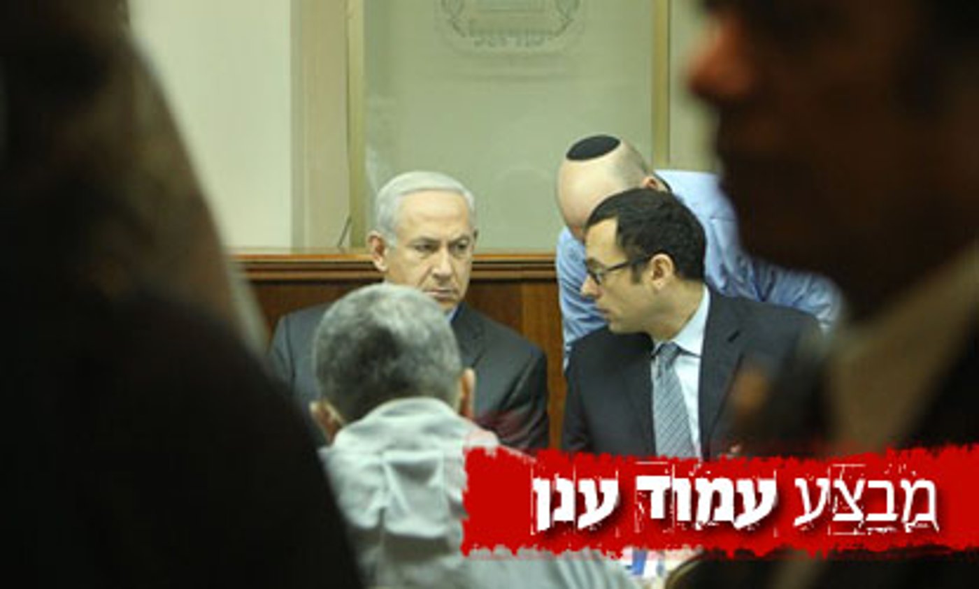 ראש השב"כ מסתודד עם מזכיר הממשלה