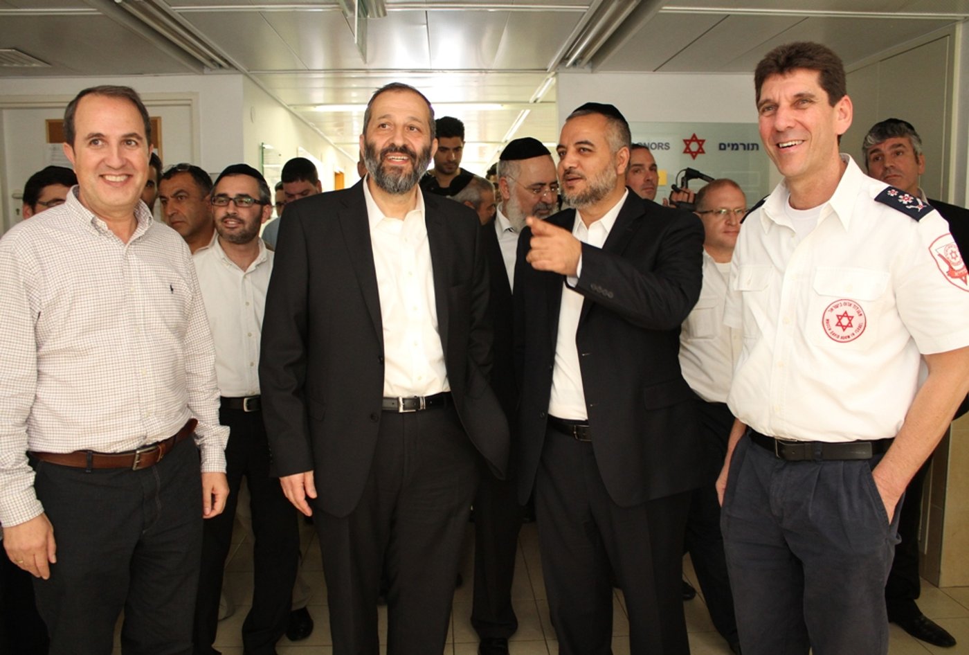 אריה דרעי ביקר בדרום, ונאלץ לתפוס מחסה