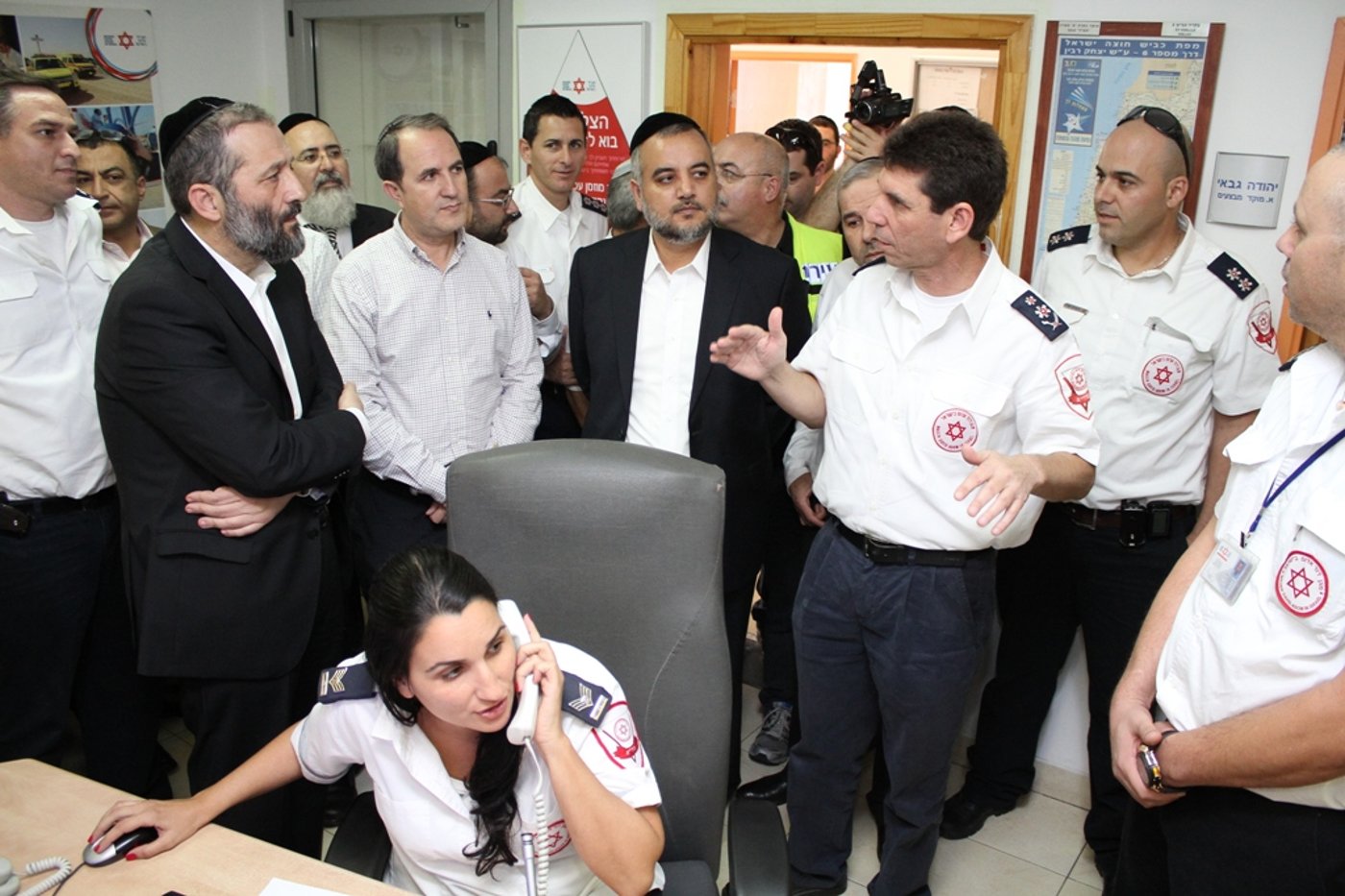 אריה דרעי ביקר בדרום, ונאלץ לתפוס מחסה
