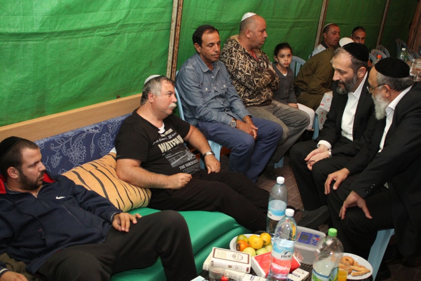 אריה דרעי ביקר בדרום, ונאלץ לתפוס מחסה
