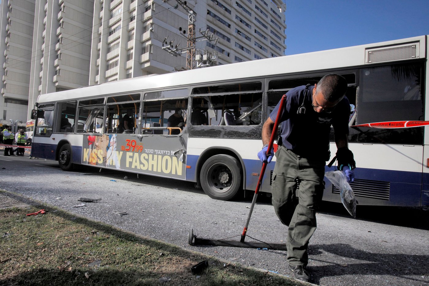 תיעוד: זירת הפיגוע בתל אביב