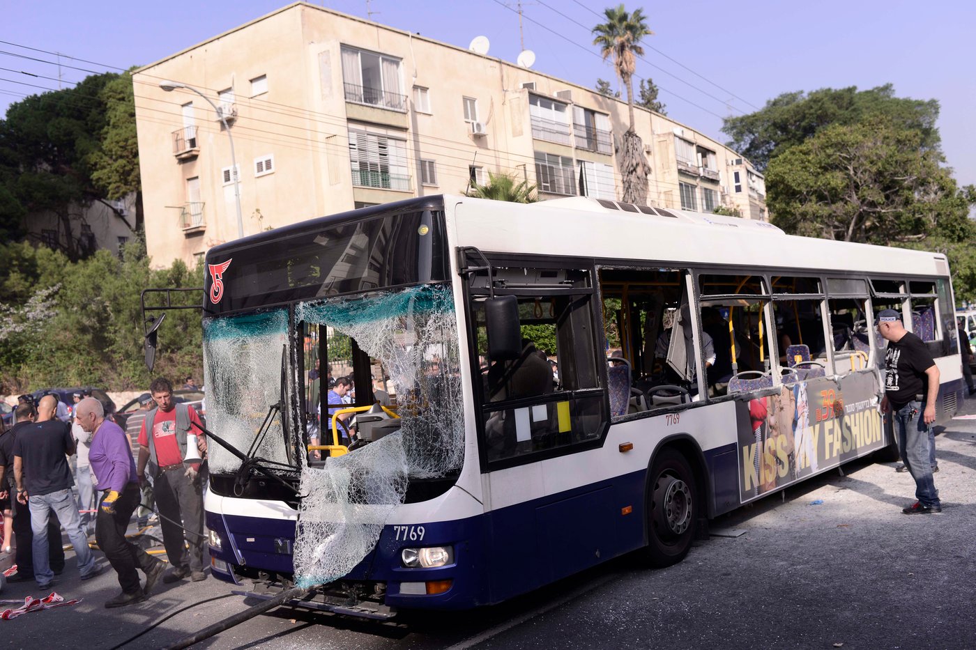 תיעוד: זירת הפיגוע בתל אביב
