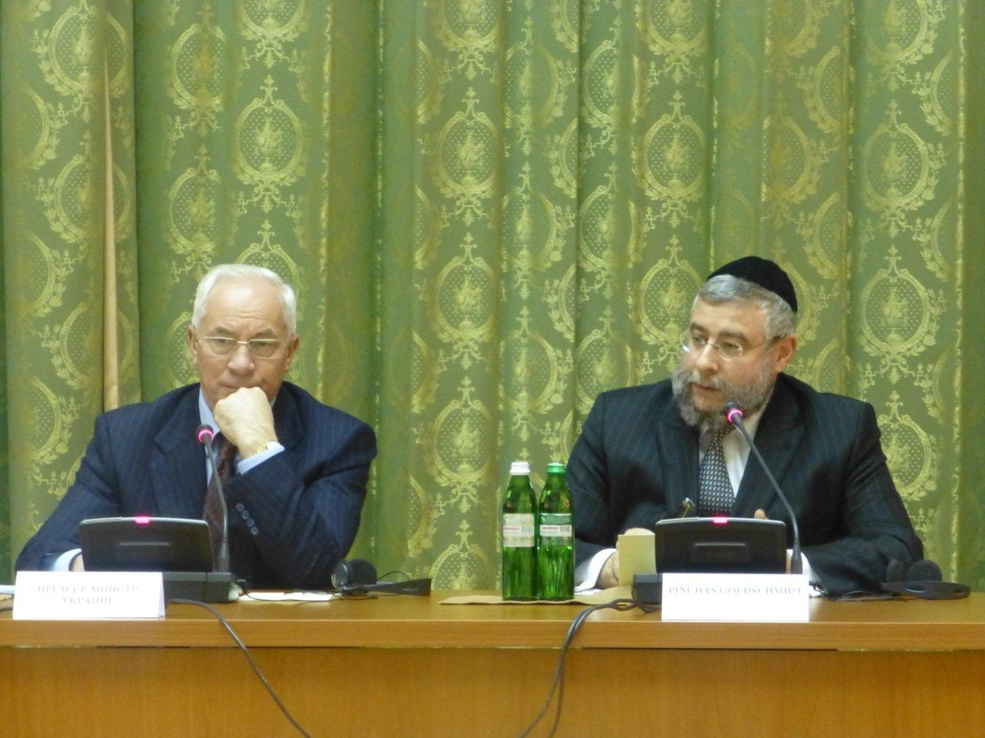 רבני אירופה: לא להבלגה לטרור ואנטישמיות; עת מלחמה היא ליעקב