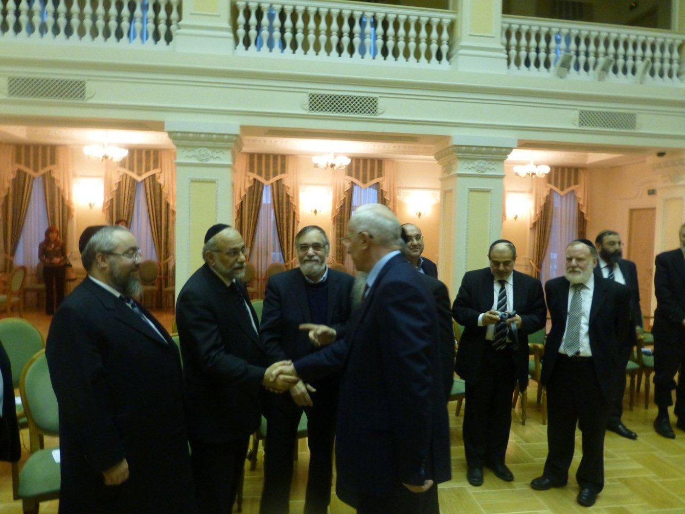 רבני אירופה: לא להבלגה לטרור ואנטישמיות; עת מלחמה היא ליעקב