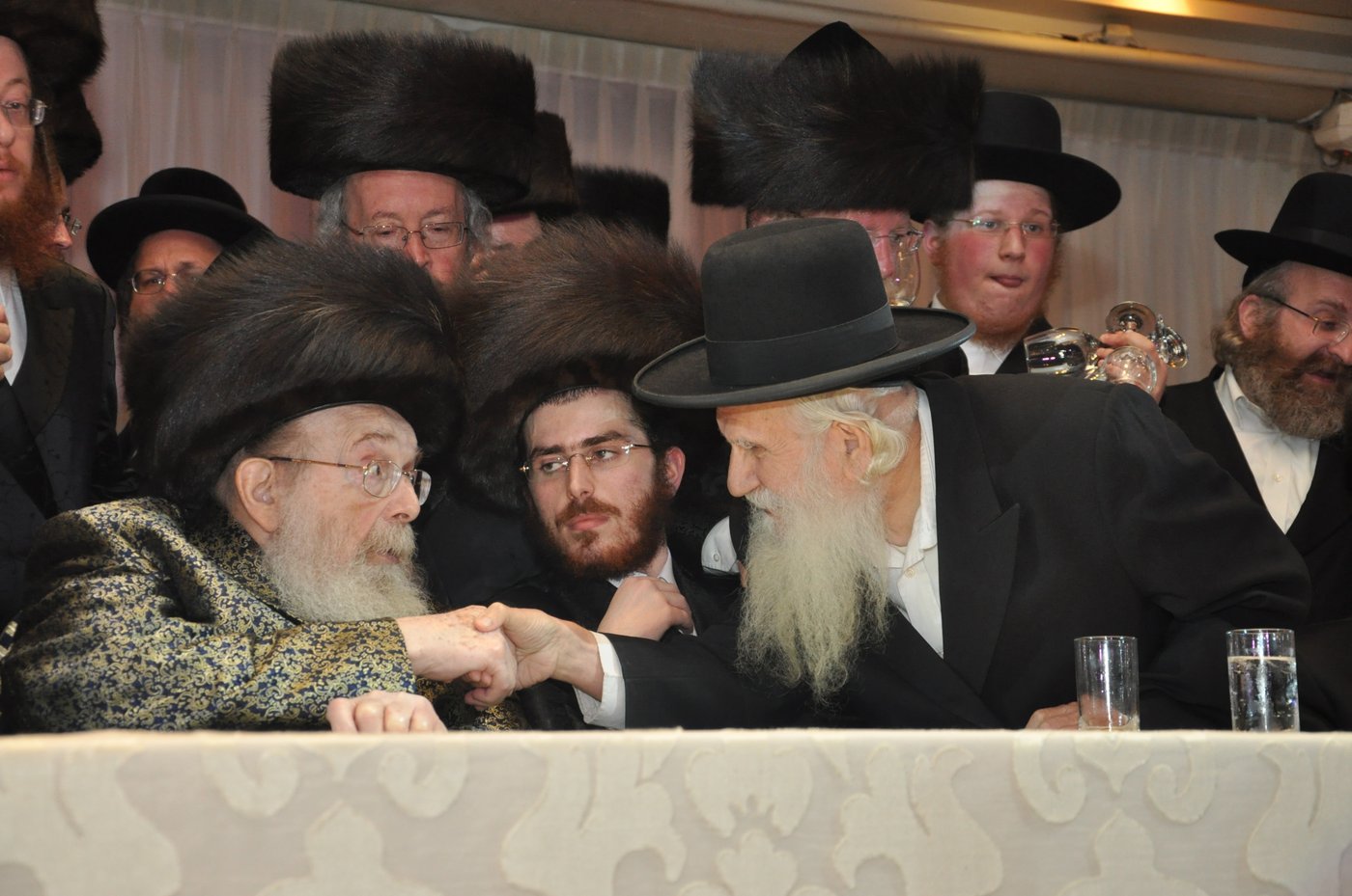 תיעוד: שמחת החתונה לנכד האדמו"ר מסדיגורא