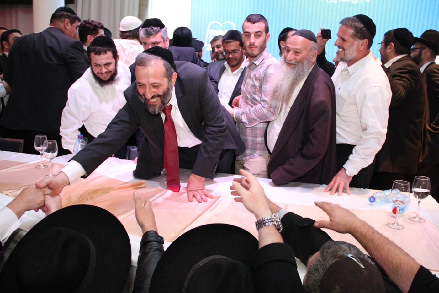 כנס בחירות ראשון בש"ס: תומך דרעי נזרק מהאולם