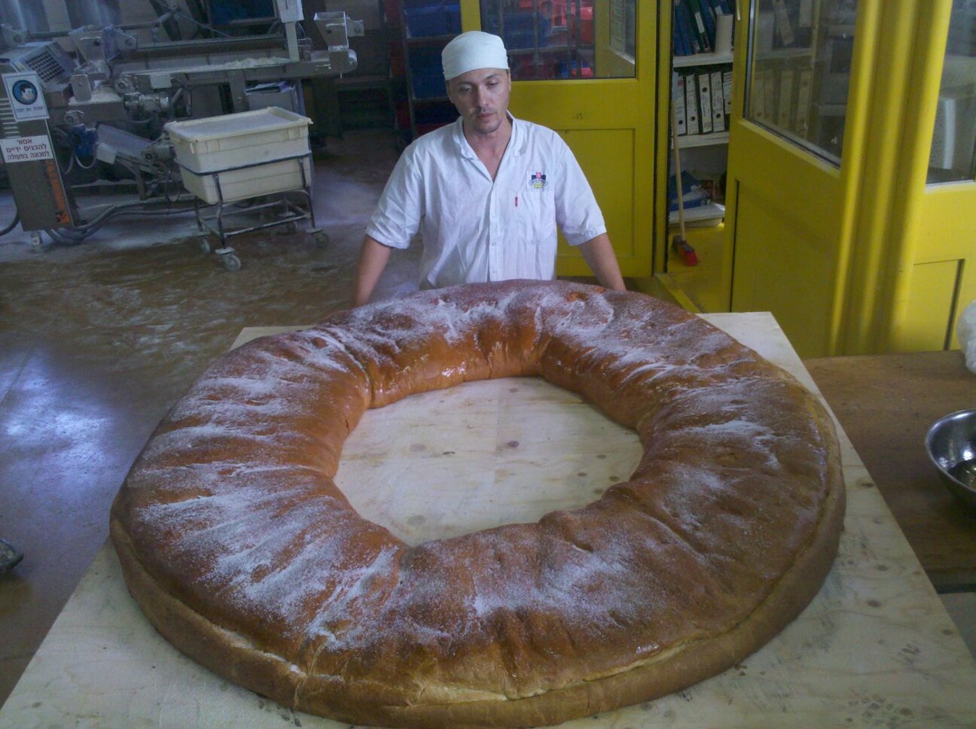 סופגנייה גדולה מהחיים