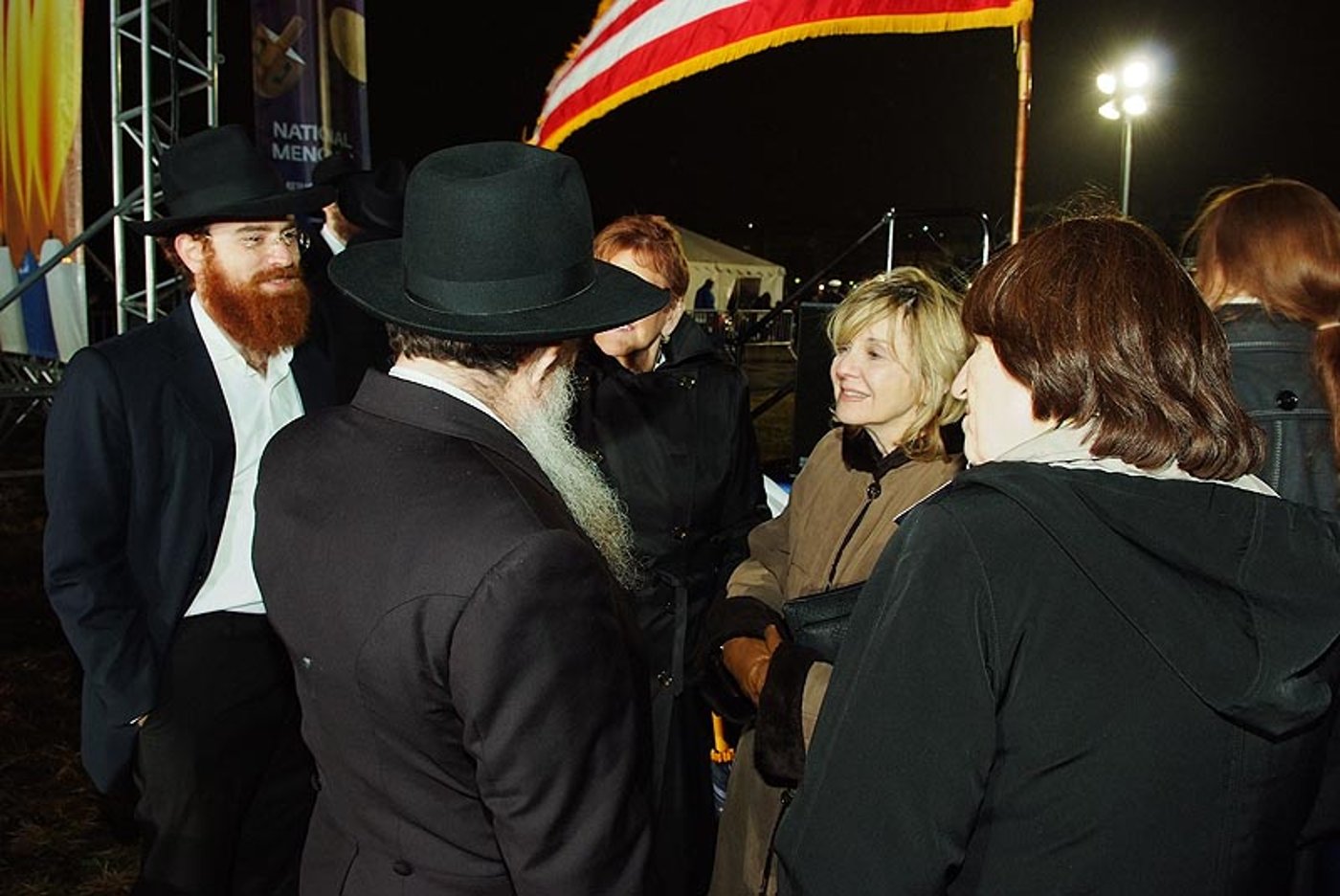 תיעוד: מדליקים את הבית הלבן