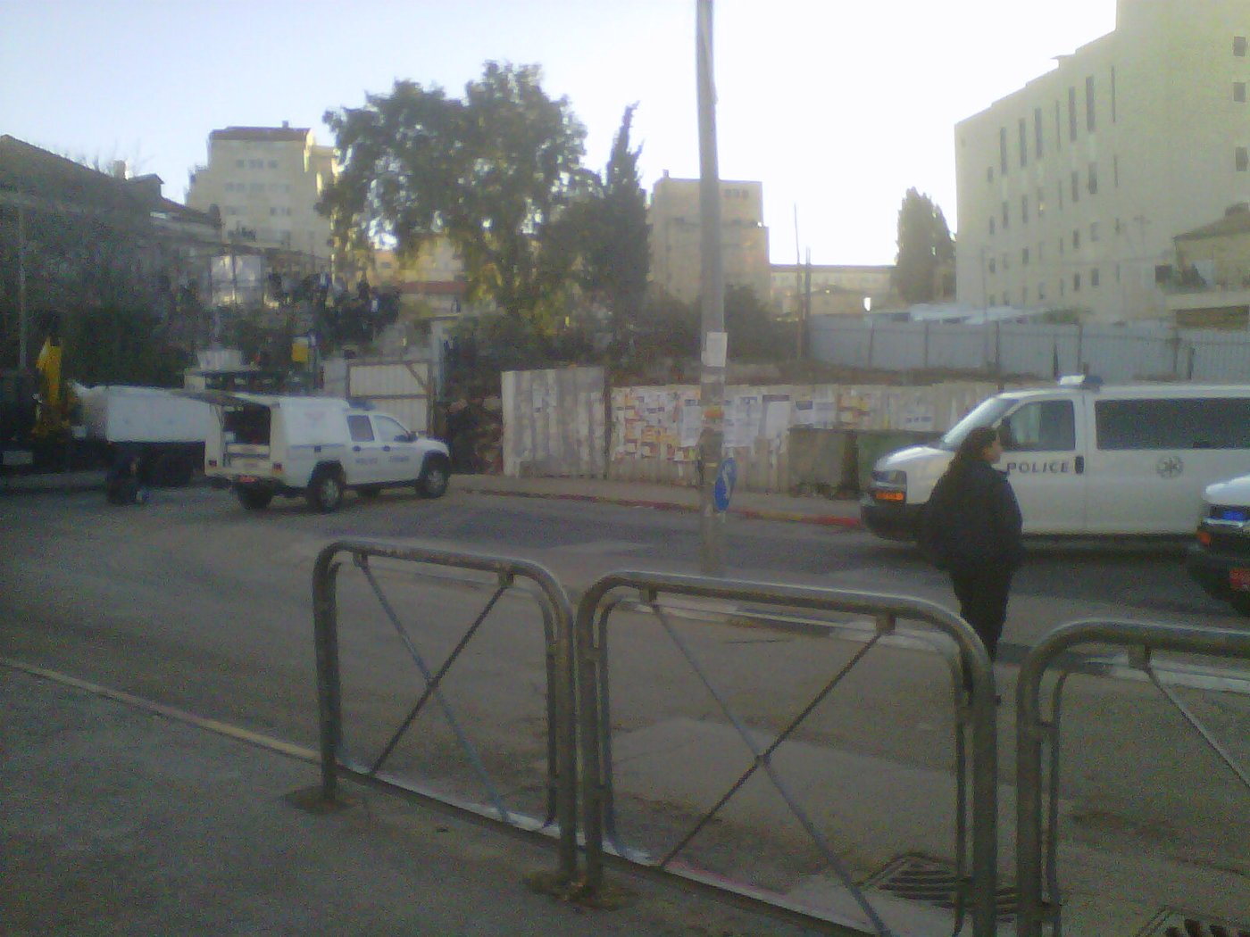 י-ם: פגזים עתיקים אותרו סמוך ל'מיר'