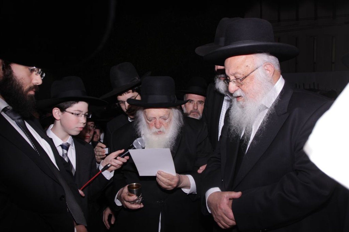 גלריה: שמחת בית פוניבז' בנישואי נכד ראש הישיבה
