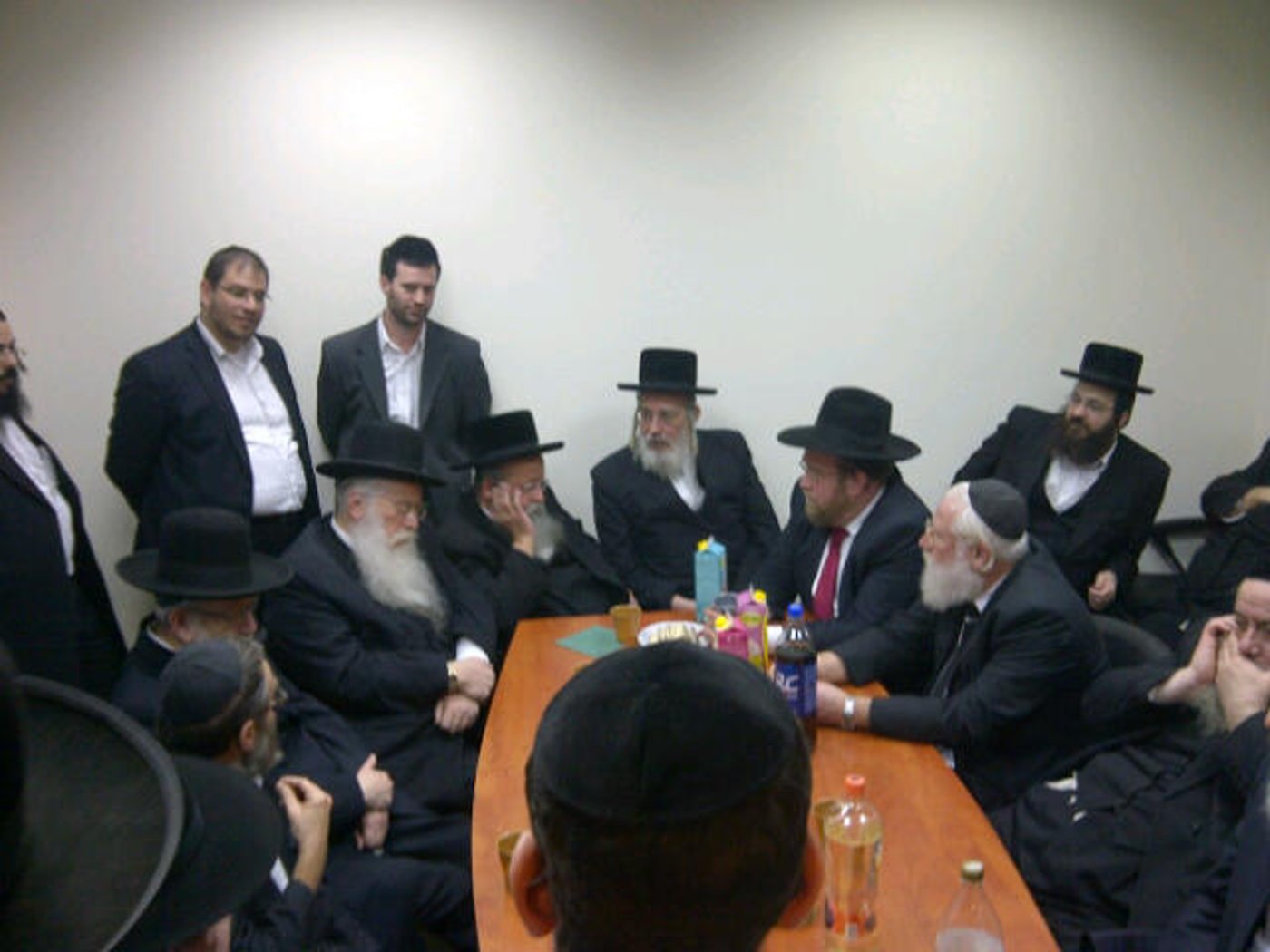'יהדות התורה' בפתיחת המטה בירושלים: "לשים את חילוקי הדעות בצד"