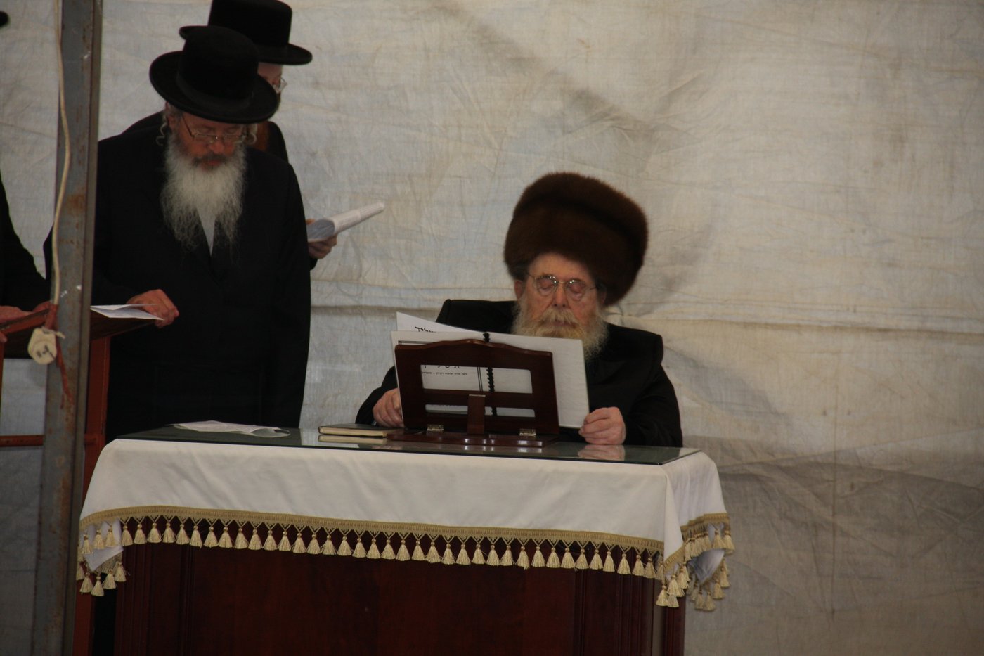 מראות חייו של האדמו"ר מסאדיגורא זצ"ל • גלריה
