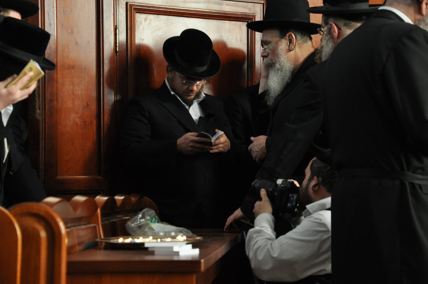 רבבות במסע ההלוויה של כ"ק האדמו"ר מסדיגורא