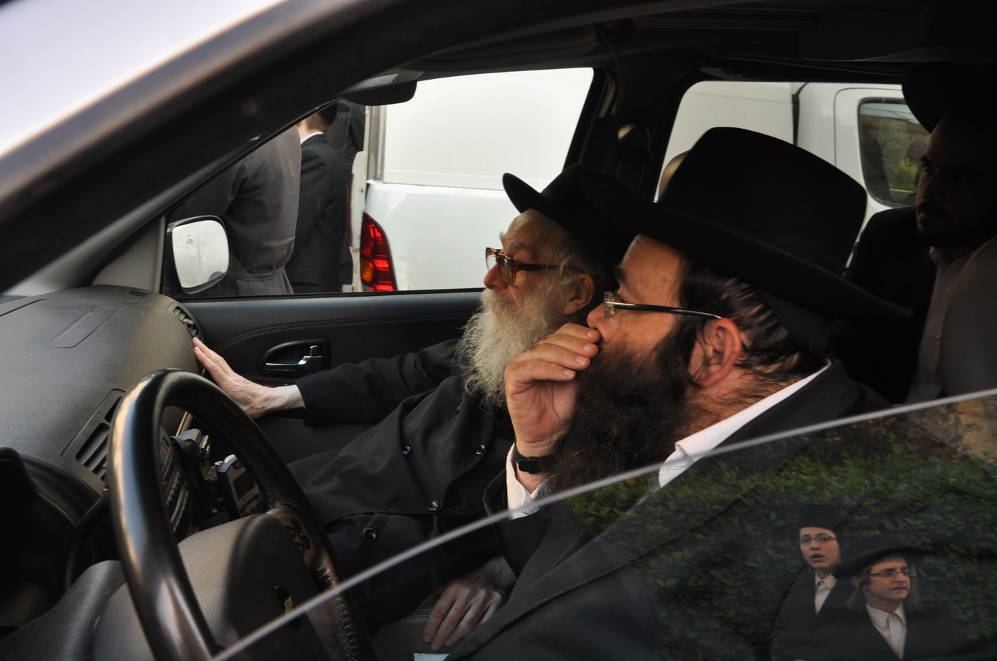 רבבות במסע ההלוויה של כ"ק האדמו"ר מסדיגורא