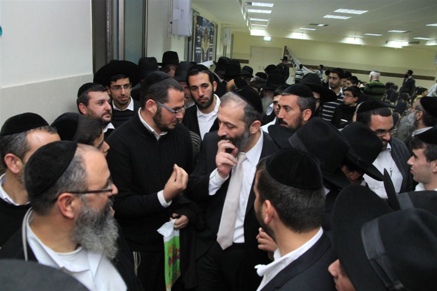 צפו: אריה דרעי מתדרך פעילים בדרום