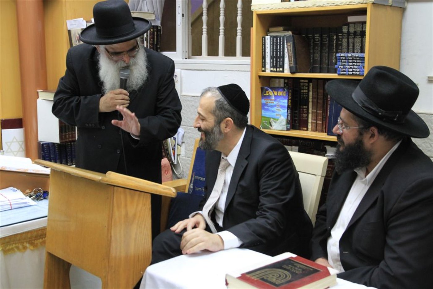 צפו: אריה דרעי מתדרך פעילים בדרום