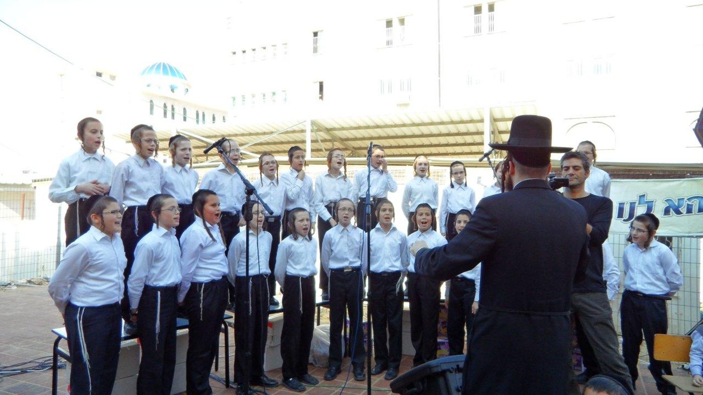 קביעת מזוזות לבניין הת"ת החדש של פיטסבורג • גלריה