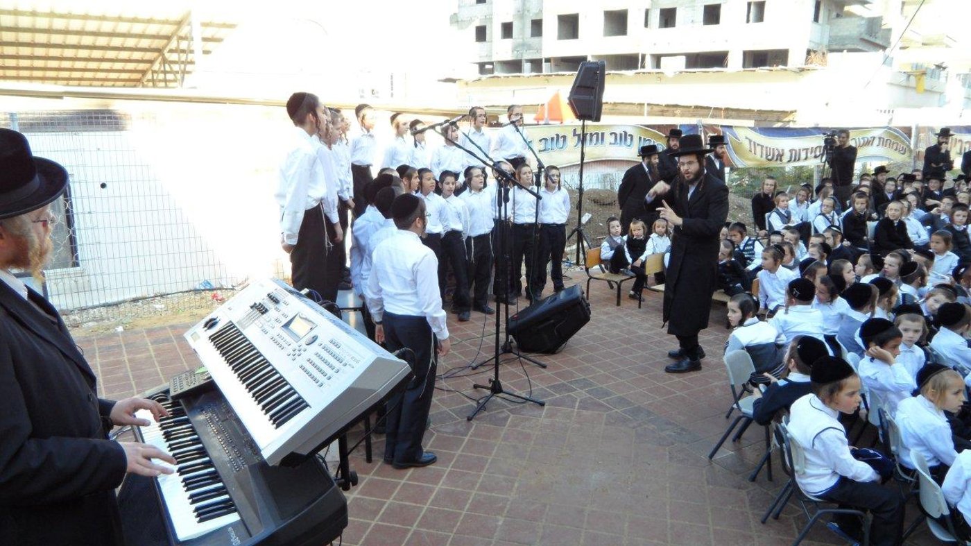 קביעת מזוזות לבניין הת"ת החדש של פיטסבורג • גלריה