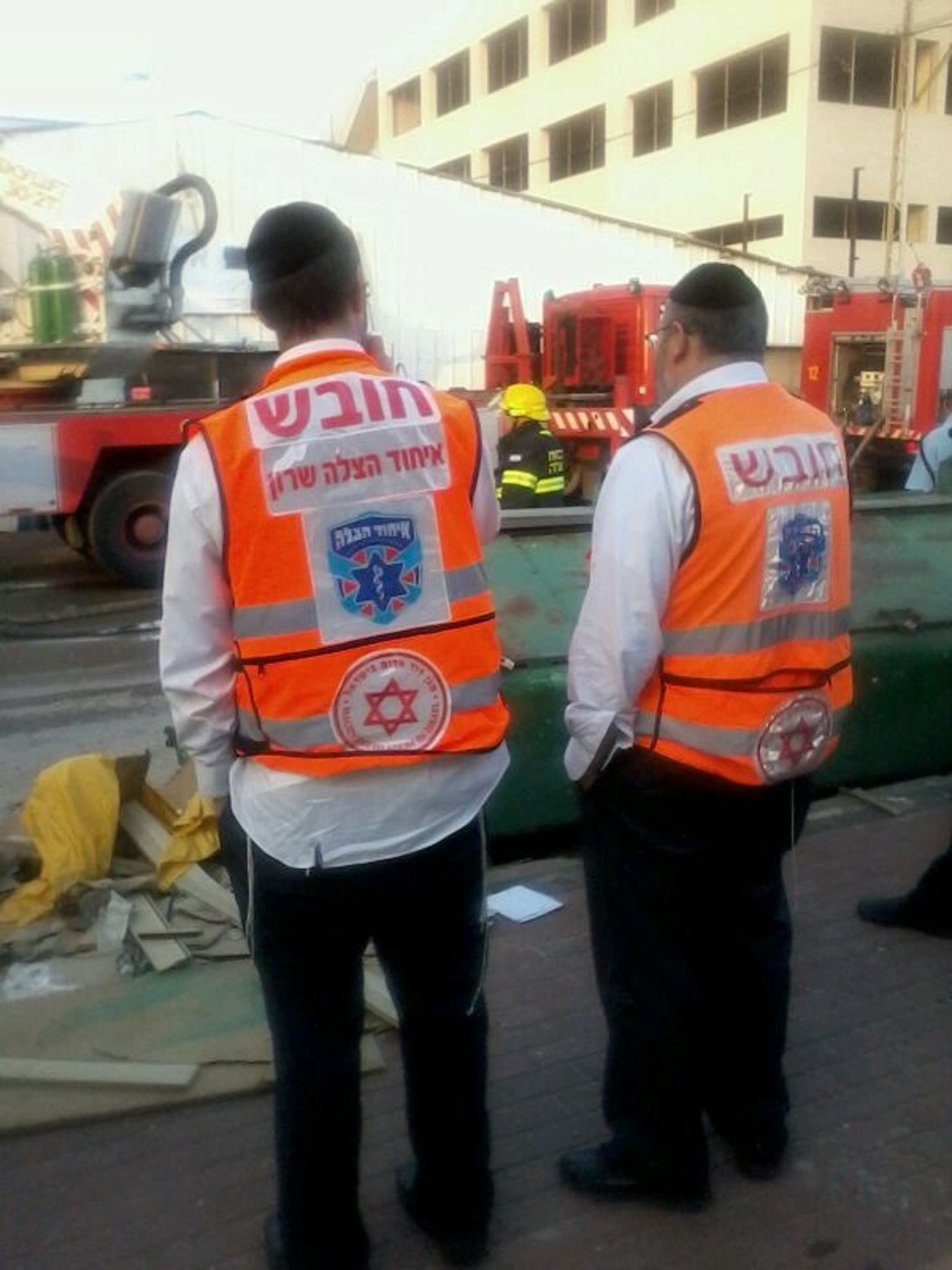 כוחות כיבוי אש השתלטו על שריפת ענק במפעל בנתניה