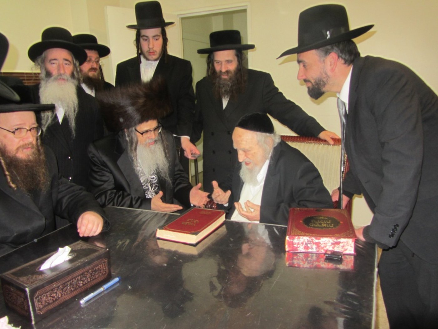הרבי מסאטמר להגר"ש אויערבך: נשלחתי מארה"ב בשביל לחזק אתכם