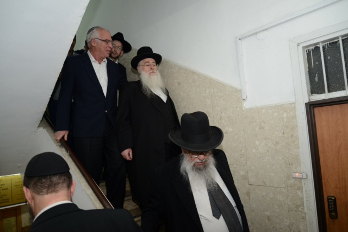 ח"כ אורי אריאל בביקור ב'מיר': מחזק את לומדי התורה