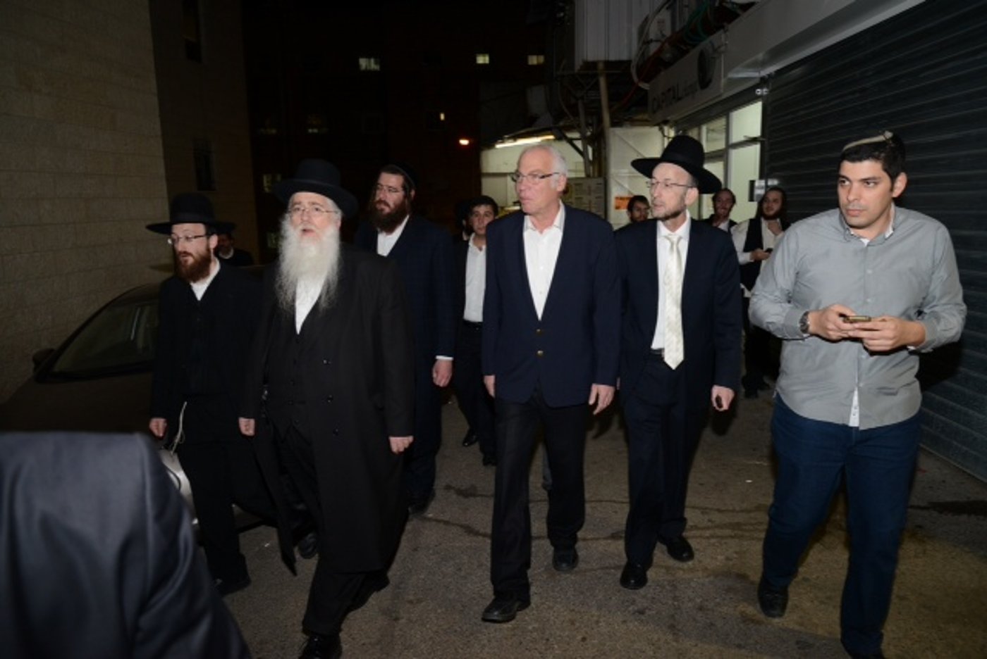 ח"כ אורי אריאל בביקור ב'מיר': מחזק את לומדי התורה